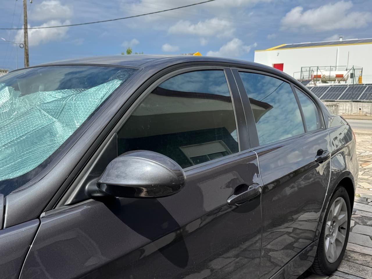 Carro com películas aplicadas